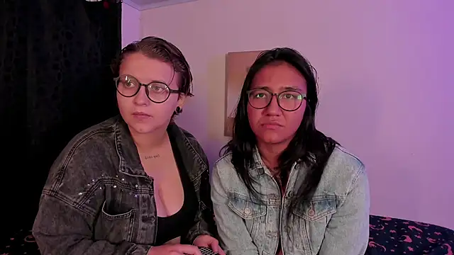 CrazyCakes  online show from December 16, 2025, 3:44 am