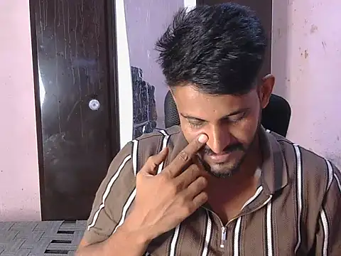 krishjaat43 online show from April 18, 2026, 3:47 pm