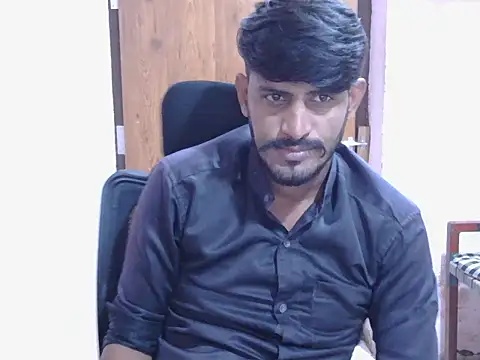 krishjaat43 online show from November 18, 2025, 6:22 pm