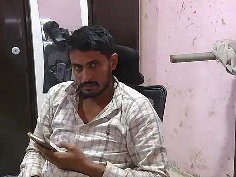 krishjaat43 online show from March 4, 2026, 1:52 pm