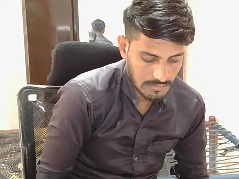 krishjaat43 online show from November 13, 2025, 9:24 am