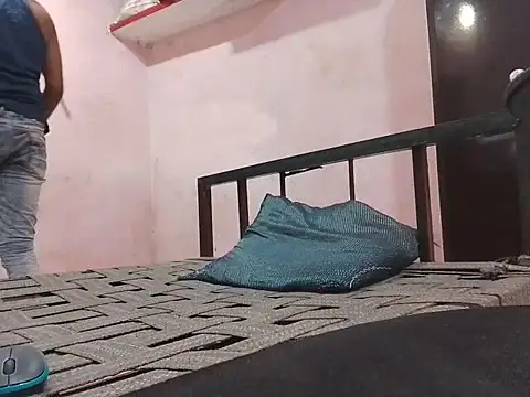 krishjaat43 online show from October 5, 2025, 6:20 pm