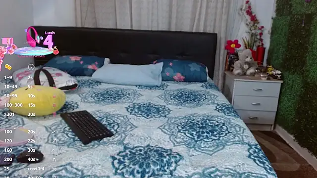 angelly  kate online show from October 10, 2025, 1:06 am