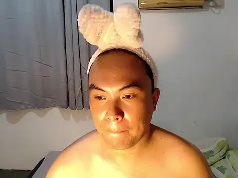 asianayumi online show from April 5, 2026, 3:08 pm