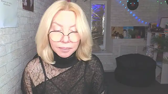 Wendy Waves online show from October 16, 2025, 11:40 am