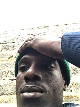 cuminsidebby online show from November 15, 2025, 8:40 am