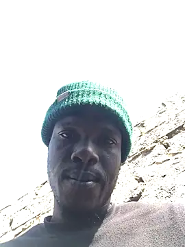 cuminsidebby online show from November 9, 2025, 6:06 am