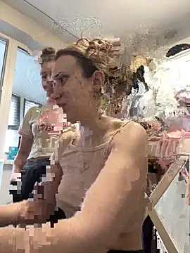 yourfavpsy  online show from April 18, 2026, 10:28 am