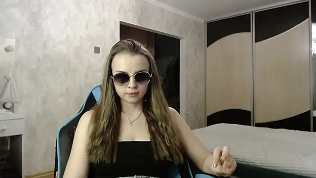 Lio noy online show from November 29, 2025, 9:15 pm