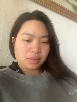 Nhung584 online show from November 9, 2025, 1:42 am