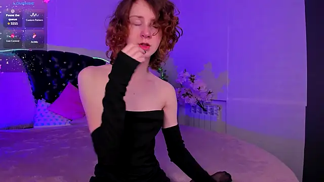 M1BabyG1rl online show from October 17, 2025, 9:01 am