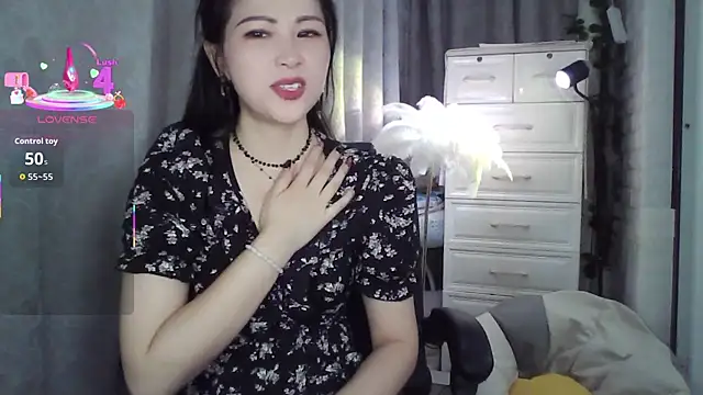 qinerOIO online show from September 16, 2025, 1:39 am