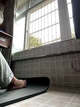 sonwmelt1 online show from September 18, 2025, 2:25 am