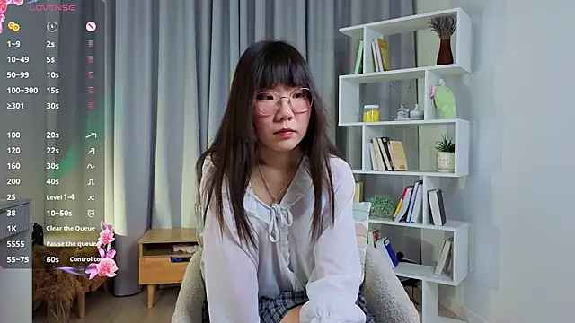 UdelaDodson online show from January 13, 2026, 2:26 am