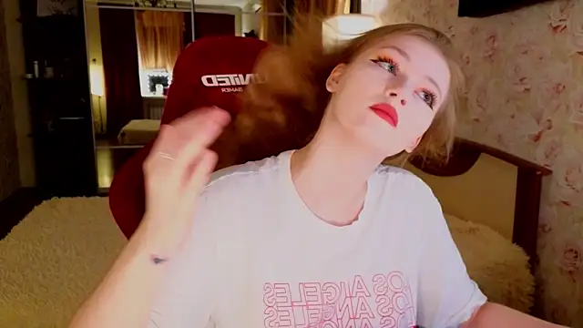 Jenny Skinner20 online show from December 16, 2025, 4:33 pm