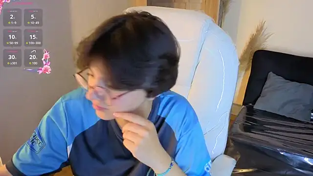 Nathaly ds online show from October 23, 2025, 7:40 am