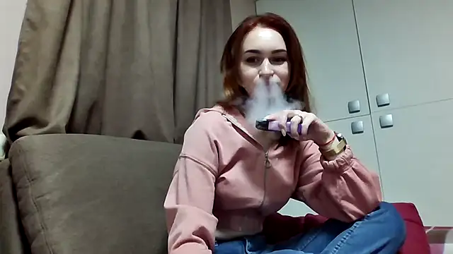 Requellia online show from October 4, 2025, 6:31 pm