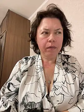 Kiravix online show from November 23, 2025, 5:23 pm