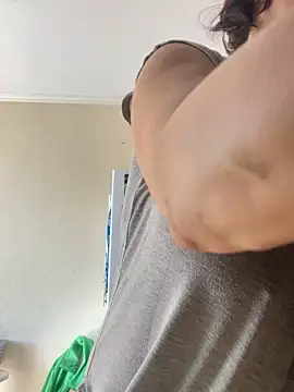 Kiravix online show from September 17, 2025, 7:43 am