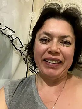 Kiravix online show from September 17, 2025, 7:49 pm