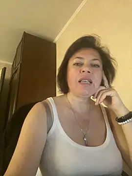 Kiravix online show from October 3, 2025, 10:17 am