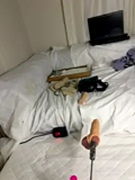 Snapshot of Ozge-SluttyScream69 chatting on November 24, 2025, 11:27 pm Ozge-SluttyScream69 online show from November 24, 2025, 11:27 pm