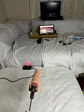 Snapshot of Ozge-SluttyScream69 chatting on November 26, 2025, 12:10 am Ozge-SluttyScream69 online show from November 26, 2025, 12:10 am