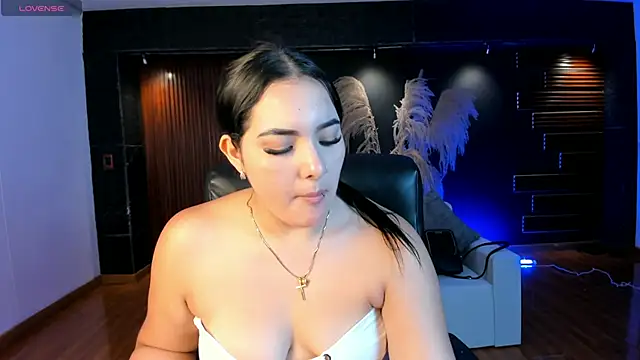 sofiacaramel online show from December 14, 2025, 11:49 am