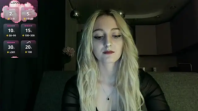 white liillyy online show from September 15, 2025, 10:21 pm