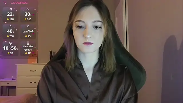 white liillyy online show from April 14, 2026, 12:26 am