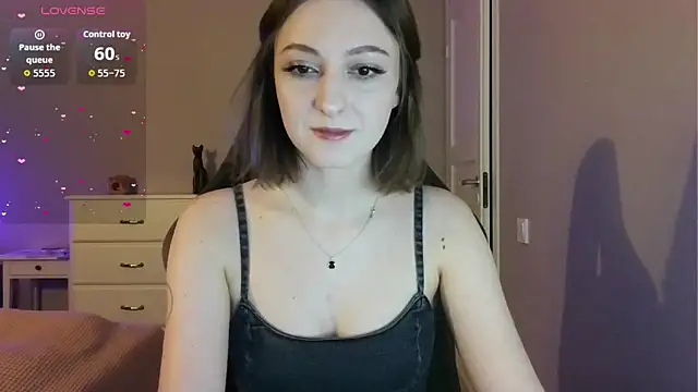 white liillyy online show from May 31, 2026, 9:37 pm