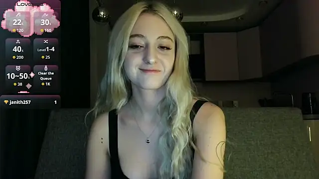 white liillyy online show from October 17, 2025, 6:53 pm