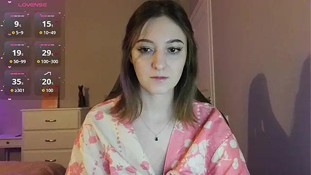 white liillyy online show from April 22, 2026, 8:26 pm