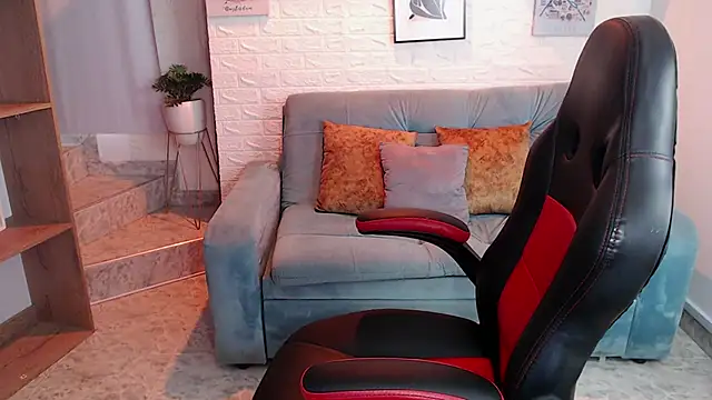 candyhot tk online show from October 1, 2025, 7:51 pm