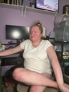 KadiSparkle online show from September 18, 2025, 8:45 pm