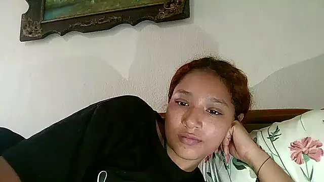 Snapshot of Natzury chatting on November 22, 2025, 4:17 pm Natzury online show from November 22, 2025, 4:17 pm