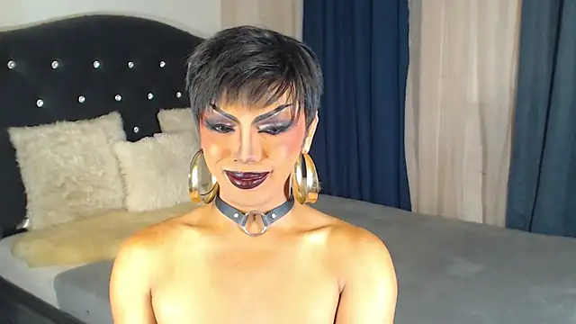 Snapshot of SmokingDomDiva chatting on November 13, 2025, 12:31 pm SmokingDomDiva online show from November 13, 2025, 12:31 pm