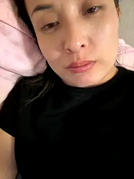 Snapshot of Freda-baby chatting on November 8, 2025, 5:27 pm Freda-baby online show from November 8, 2025, 5:27 pm