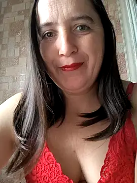 Snapshot of EvelinCutex chatting on October 8, 2025, 6:04 am EvelinCutex online show from October 8, 2025, 6:04 am