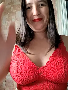 Snapshot of EvelinCutex chatting on October 6, 2025, 11:33 am EvelinCutex online show from October 6, 2025, 11:33 am