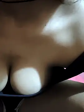 RAYI Queen 2 online show from March 18, 2026, 1:02 pm