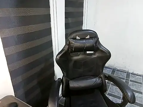 Snapshot of RowyCam chatting on May 29, 2026, 3:40 pm RowyCam online show from May 29, 2026, 3:40 pm