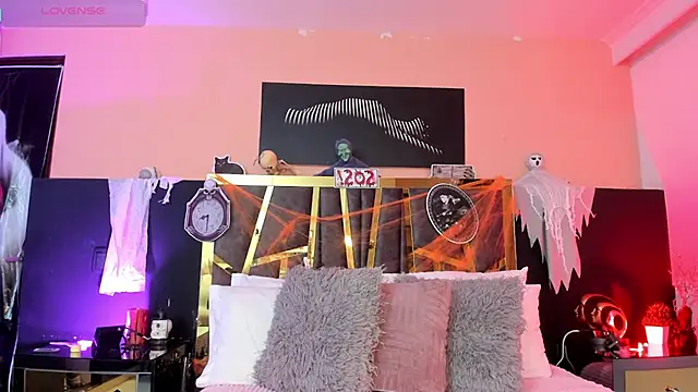 ScarletTorres online show from October 30, 2025, 6:27 pm