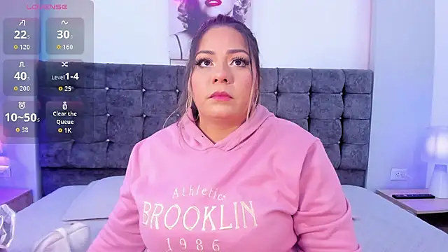 isabella horney  online show from October 4, 2025, 5:36 pm