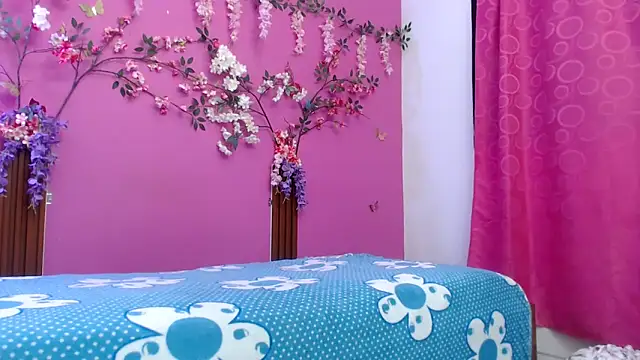 skinnybarbie022 online show from May 31, 2026, 12:16 am