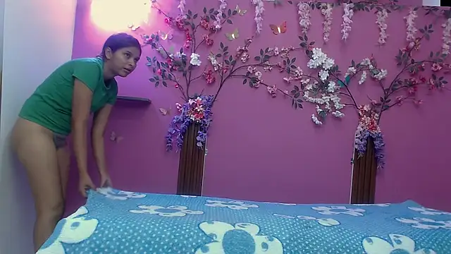 skinnybarbie022 online show from September 27, 2025, 1:34 am