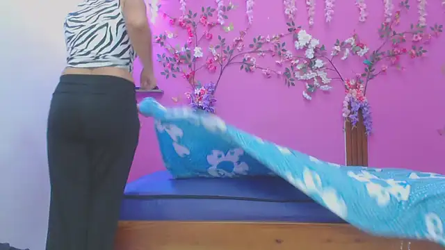 skinnybarbie022 online show from February 1, 2026, 12:31 am