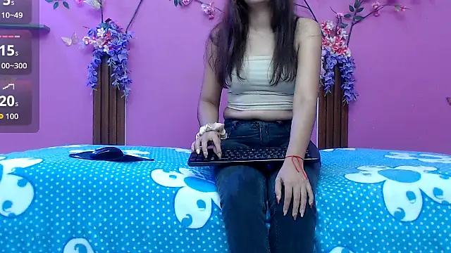Snapshot of skinnybarbie022 chatting on July 4, 2026, 1:34 am skinnybarbie022 online show from July 4, 2026, 1:34 am