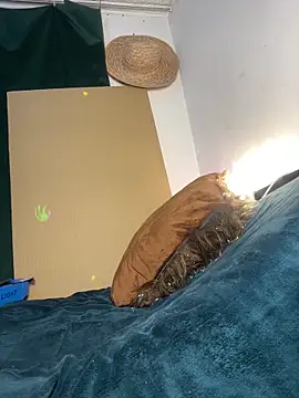 Vanessa teen online show from September 25, 2025, 1:33 am