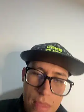 Kurtxxx22 online show from November 10, 2025, 10:04 pm